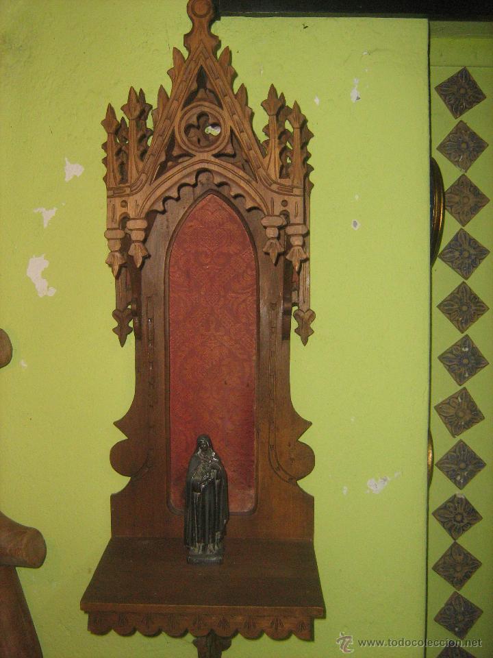 Antig&uuml;edades: Capilla peque&ntilde;a en madera calada - Foto 1