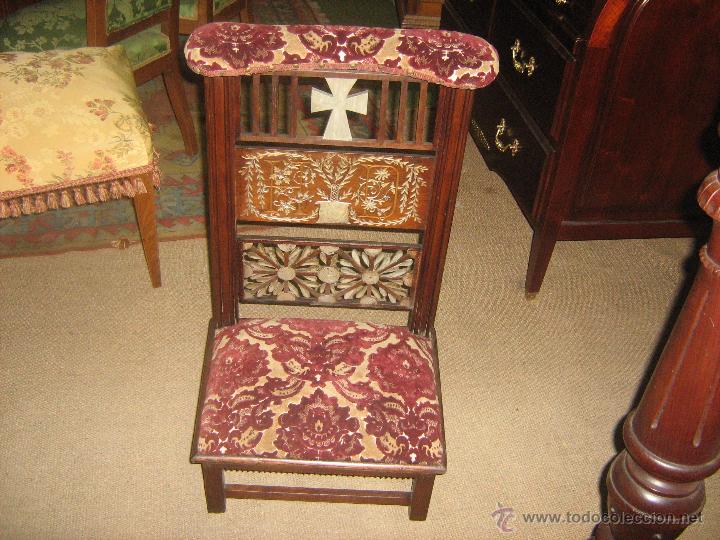 reclinatorio de iglesia tapizado restaurado - Compra venta en todocoleccion