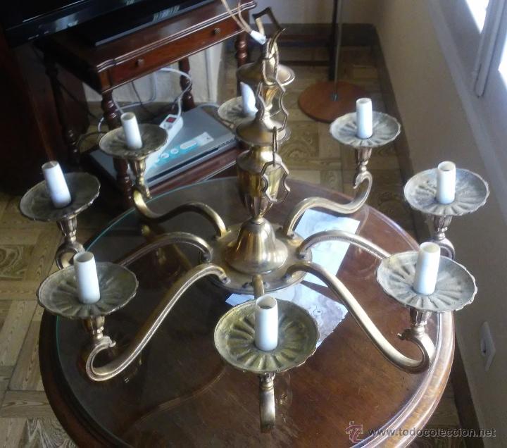 Antig&uuml;edades: Lampara de bronce con 8 brazos - Foto 1