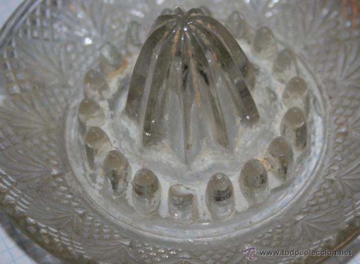 Antig&uuml;edades: ANTIGUO EXPRIMIDOR DE CRISTAL - Foto 2