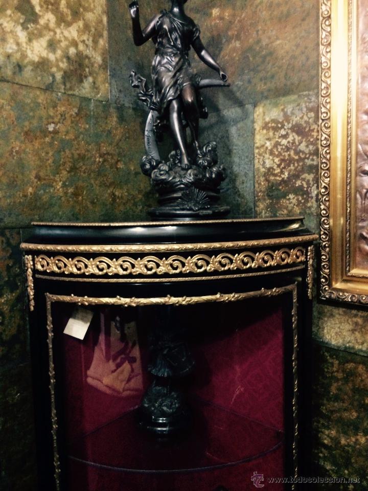 Antig&uuml;edades: VITRINA LUIS XV MADERA LACADA Y BRONCE ( REPLICA ) - Foto 3
