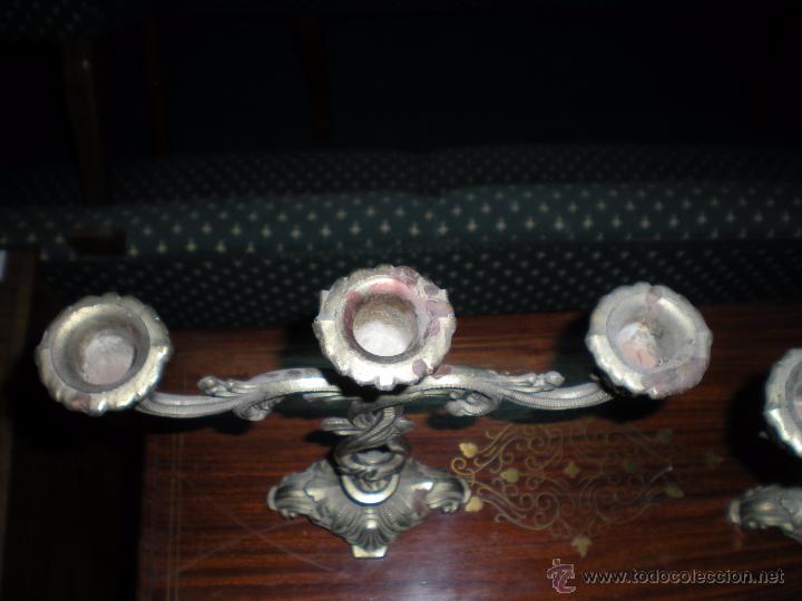 Antig&uuml;edades: Juego de dos candelabros - Foto 3