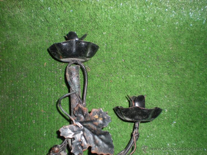 Antig&uuml;edades: Portavelas  con detalles de razimos - Foto 2