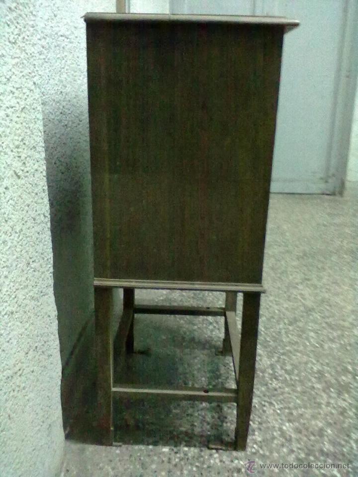 Antig&uuml;edades: MESILLA ALTA DE NOCHE PARA RESTAURAR - Foto 2