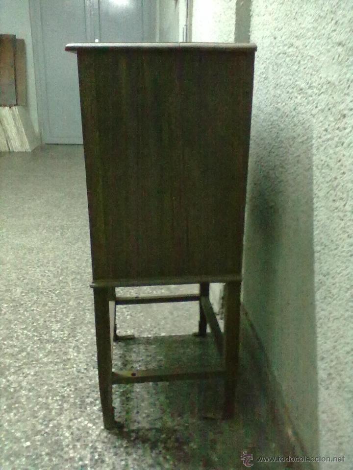 Antig&uuml;edades: MESILLA ALTA DE NOCHE PARA RESTAURAR - Foto 3
