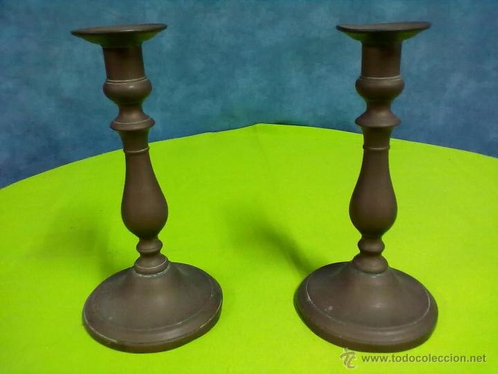 Antig&uuml;edades: CANDELABROS PAREJA CANDELEROS PERA DOS. - Foto 1
