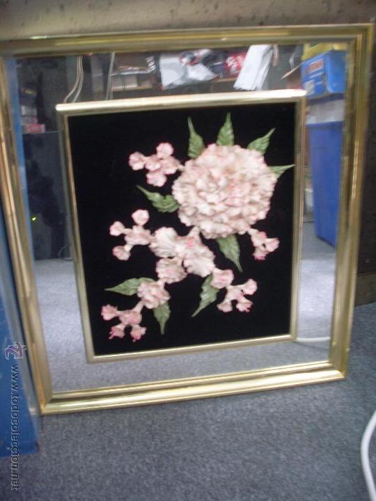 Antig&uuml;edades: BONITO CUADRO MOTIVO FLOR CON RELIEVE