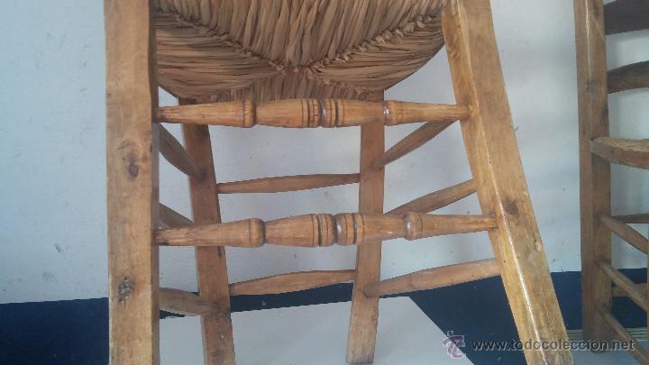 Antig&uuml;edades: Dos sillas de aneas, en madera y bien conservadas - Foto 8