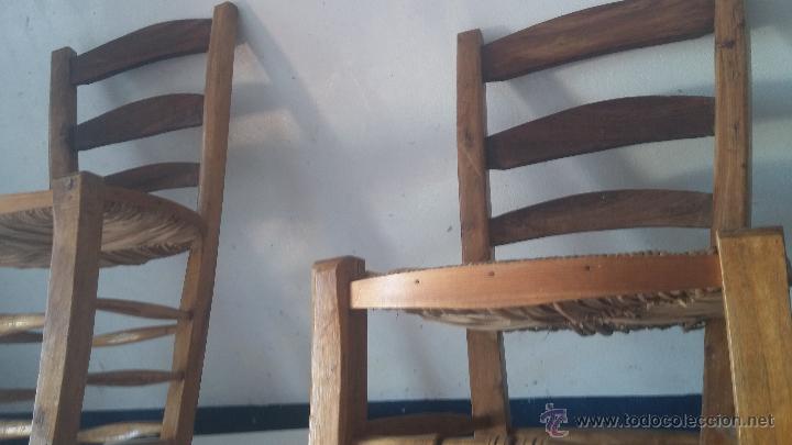 Antig&uuml;edades: Dos sillas de aneas, en madera y bien conservadas - Foto 10