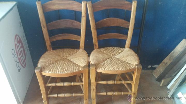 Antig&uuml;edades: Dos sillas de aneas, en madera y bien conservadas - Foto 11