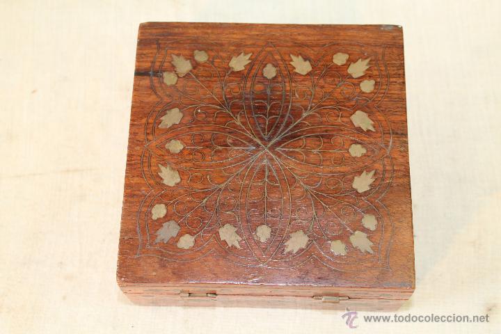 Antig&uuml;edades: CAJA EN MADERA CON INCRUSTACIONES DE LATON - Foto 5