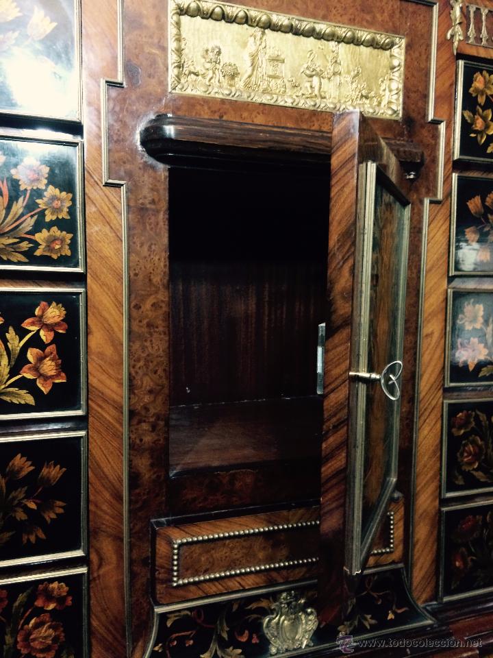 Antig&uuml;edades: MUEBLE APARADOR DE MADERA, MARQUETER&Iacute;A Y BRONCE - Foto 5