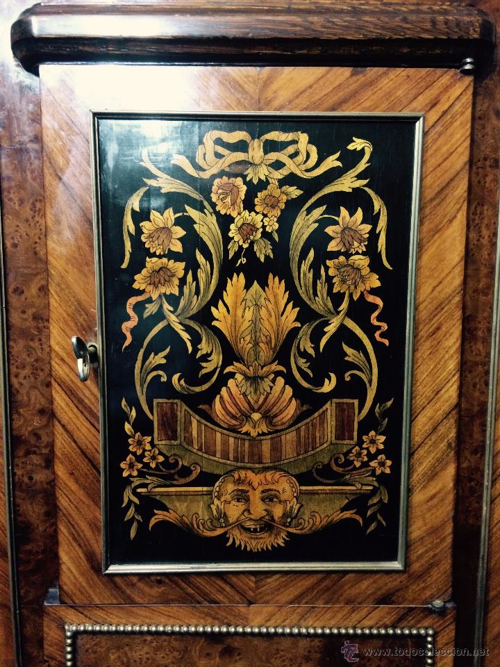 Antig&uuml;edades: MUEBLE APARADOR DE MADERA, MARQUETER&Iacute;A Y BRONCE - Foto 6