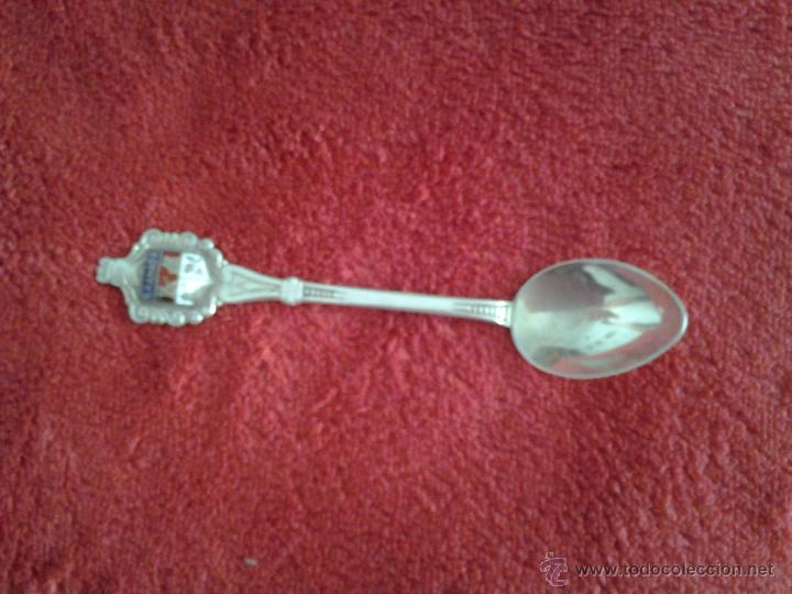 Antig&uuml;edades: CUCHARILLA DE PLATA CON ESCUDO CIUDAD DE GRANADA - Foto 1