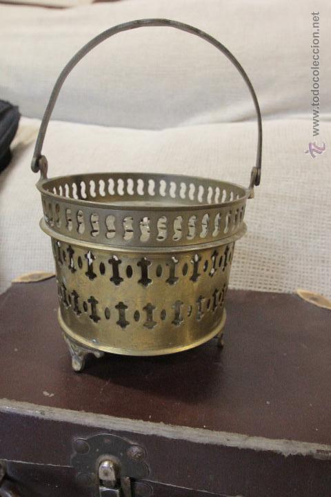 Antiguidades: Pieza de bronce de origen indio, desconozco de que se trata exactamente. Ver fotos.