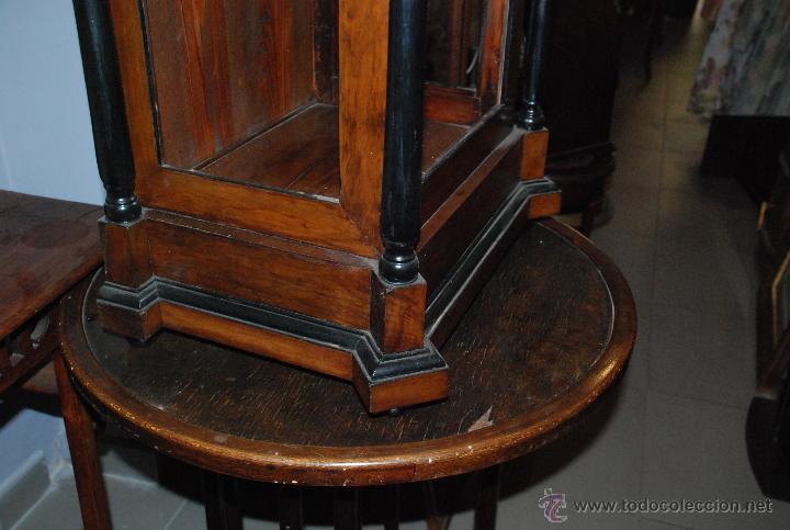 Antig&uuml;edades: CAPILLA DE MADERA PARA IMAGEN RELIGIOSA - Foto 2