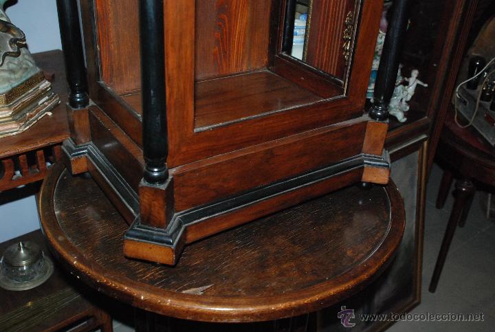 Antig&uuml;edades: CAPILLA DE MADERA PARA IMAGEN RELIGIOSA - Foto 3