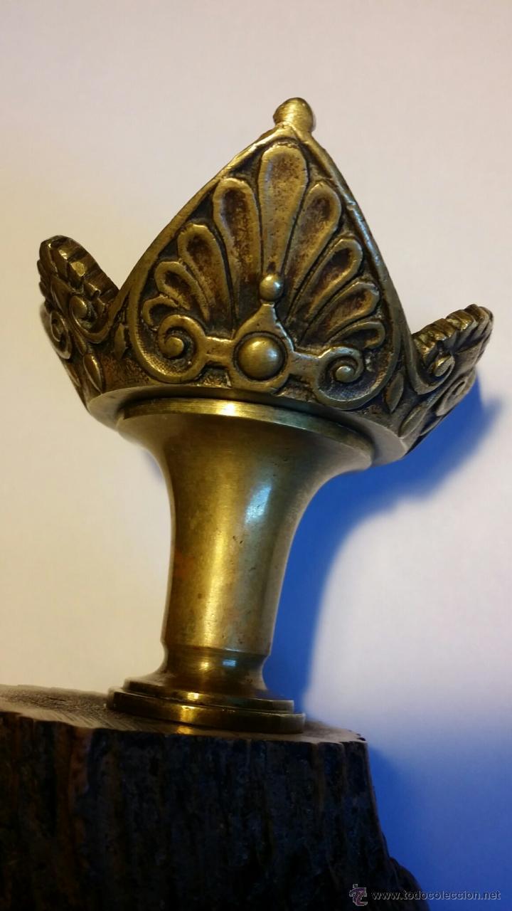 Antig&uuml;edades: Caza: antiguo cuenco de bronce en base de cornamenta - Foto 8