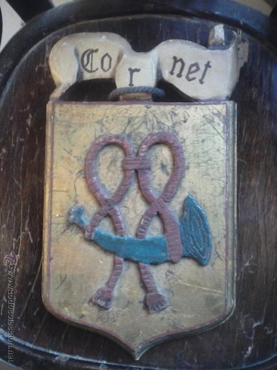 Antig&uuml;edades: Escudos her&aacute;ldicos, CORNET y VALL(2). - Foto 1