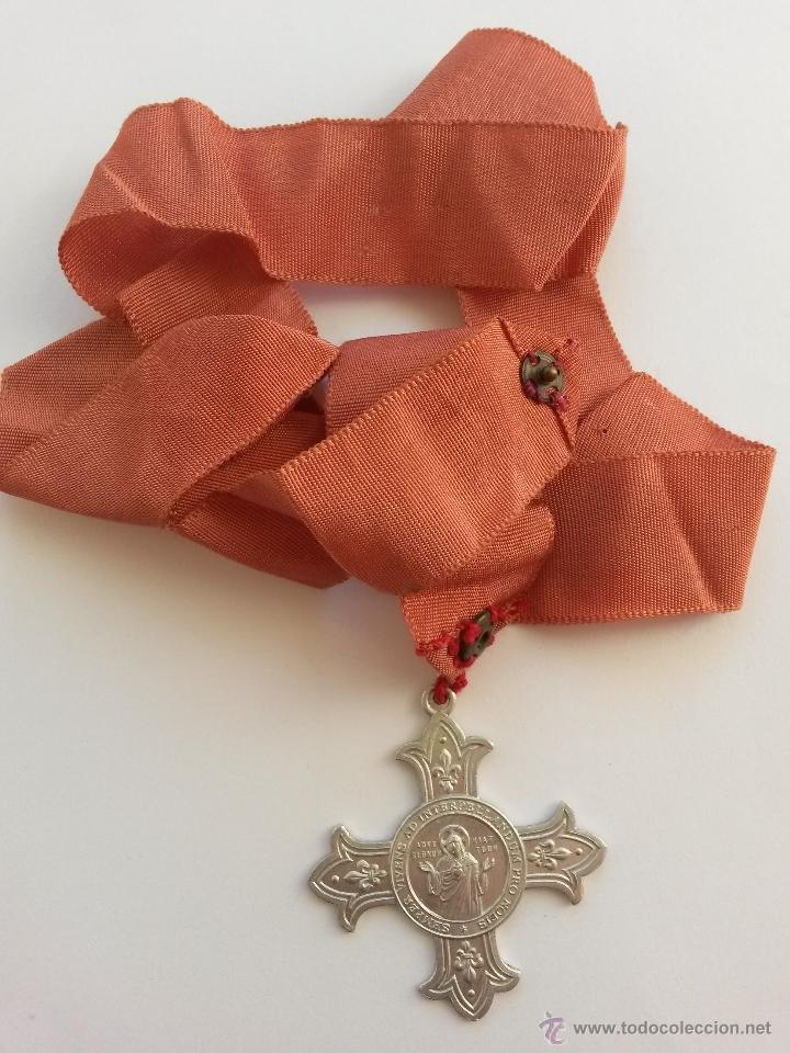 Antig&uuml;edades: Medalla ,apostolado del corazon de jesus de 5 x 4,5 cms - Foto 4