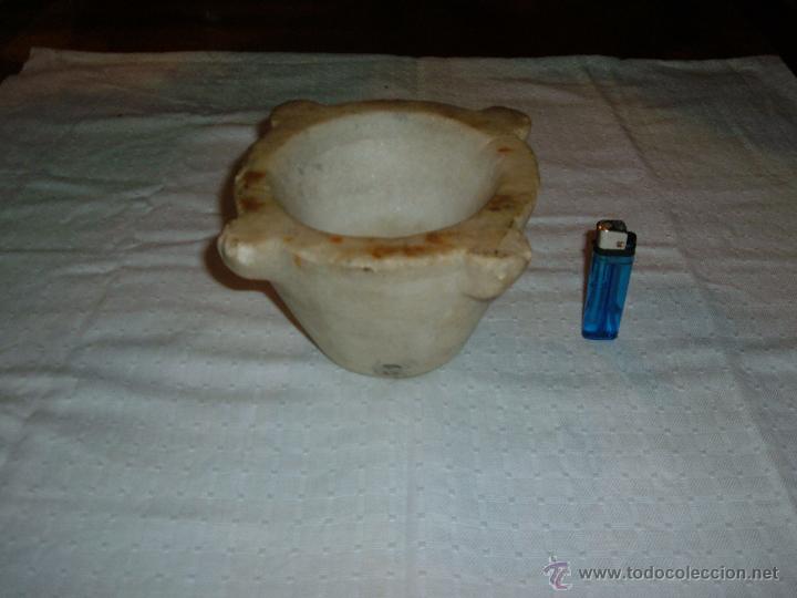 Antig&uuml;edades: Antiguo mortero de Farmacia en marmol altura15,5cm ancho16cmprofundidad 7,5cm