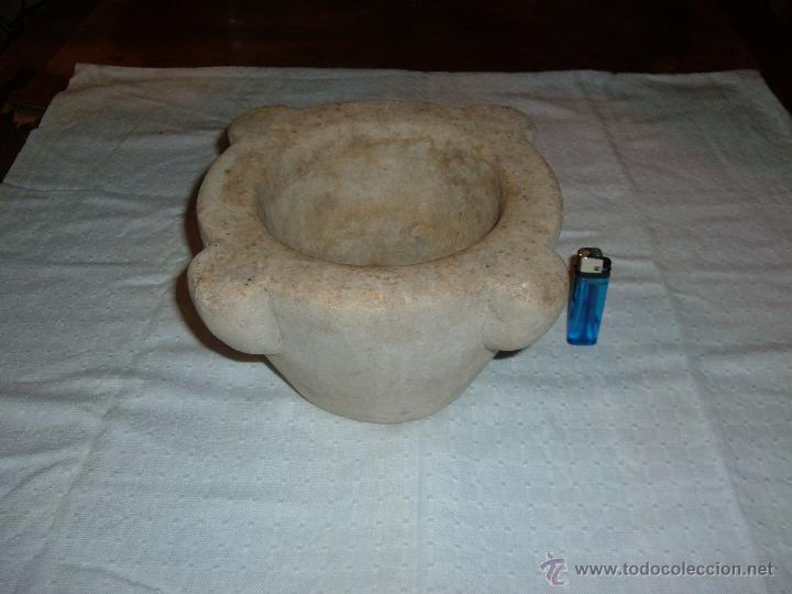 Antig&uuml;edades: Antiguo mortero de Farmacia en marmol altura16cm ancho21cm profundidad 11cm