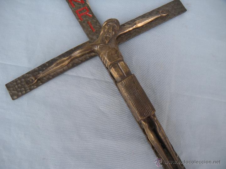 Antig&uuml;edades: CRUCIFIJO DE HIERRO Y BRONCE - Foto 1