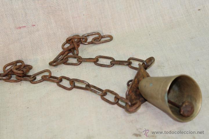 Antig&uuml;edades: CENCERRO DE VACA EN LATON CON CADENA DE HIERRO - Foto 8