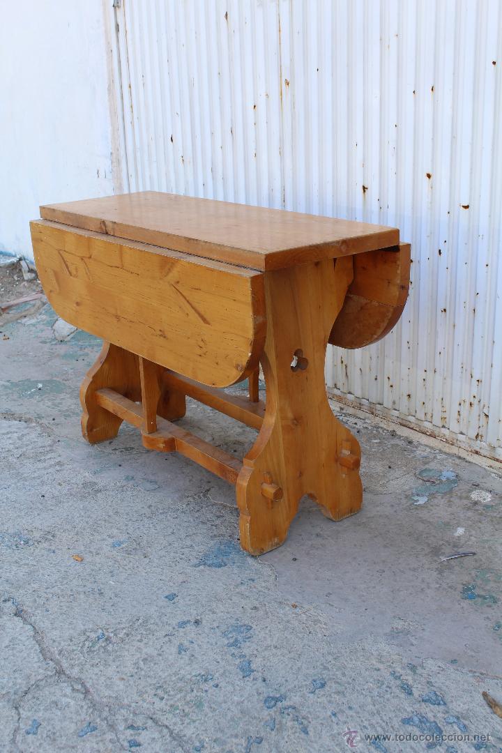 Antig&uuml;edades: MESA DE ALAS EN MADERA ROBUSTA DE PINO - Foto 1