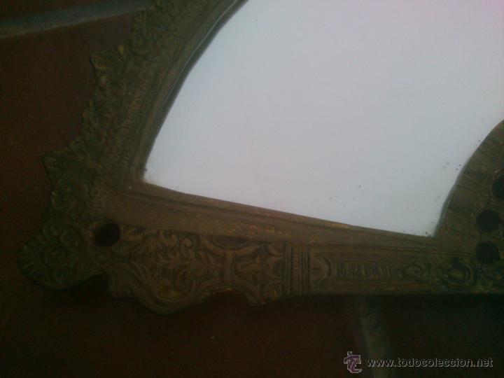 Antig&uuml;edades: ABANICO EN BRONCE CON ESPEJO BISELADO - Foto 4