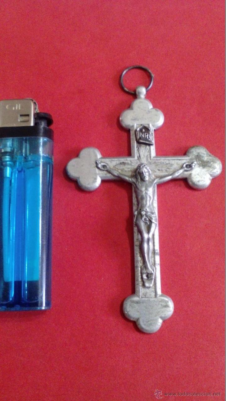 Antig&uuml;edades: CRUCIFIJO ANTIGUO EN ALUMINIO - Foto 1