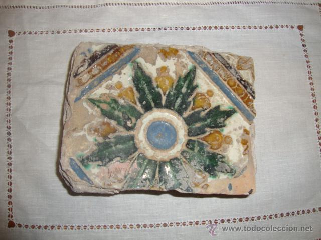 Antig&uuml;edades: Azulejo Triana siglo XVI - Foto 1