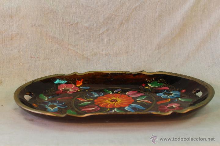 Antig&uuml;edades: BANDEJA EN MADERA PINTADA A MANO - Foto 3