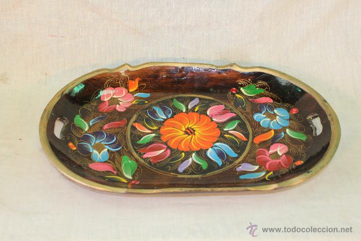 Antig&uuml;edades: BANDEJA EN MADERA PINTADA A MANO - Foto 4