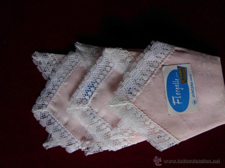 Antigüedades: Conjunto de 4 pañuelos de algodón y puntilla marca Florgalle de la casa Juncosa - Foto 1 - 52579620
