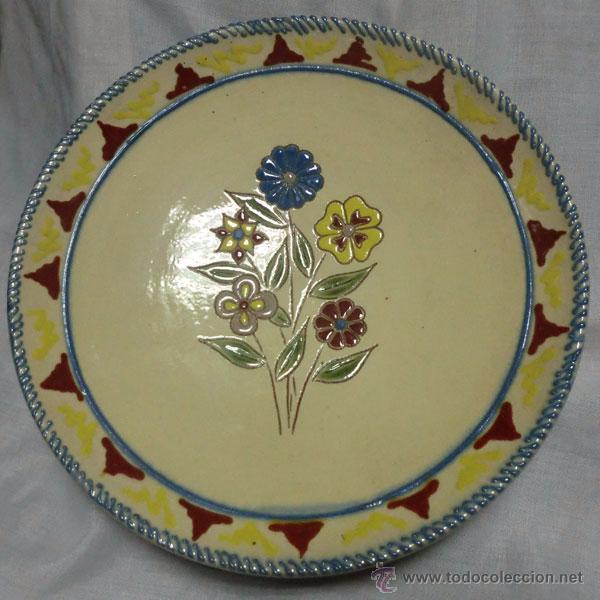 Antig&uuml;edades: PLATO DE CER&Aacute;MICA PINTADO CON FLORES - Foto 1
