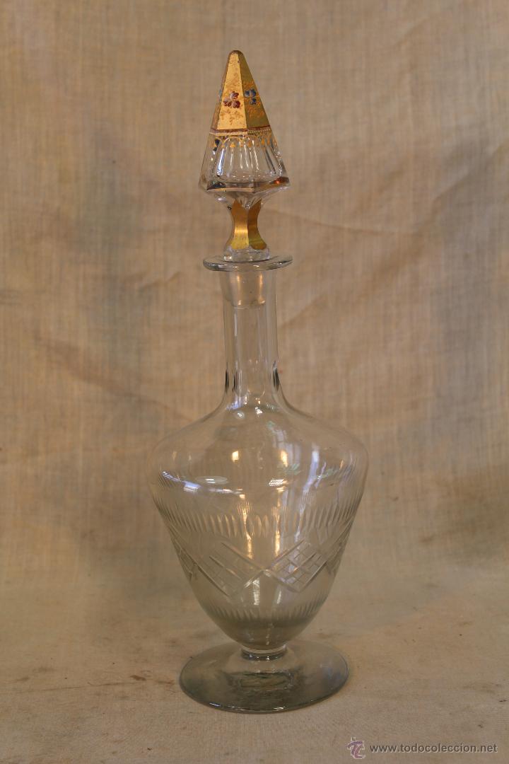 Antig&uuml;edades: botella licarera en cristal tallado - Foto 1