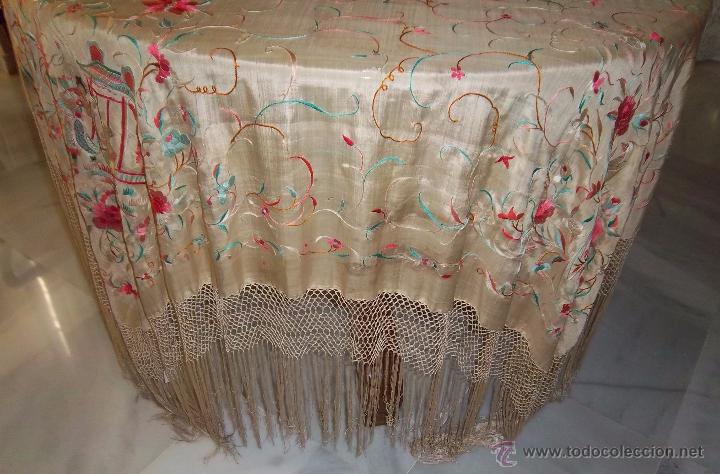 Antiquit&auml;ten: MANT&Oacute;N DE MANILA DEL SIGLO XIX, &Eacute;POCA ISABELINA. MOTIVOS CHINESCOS, FLORES Y AVES.