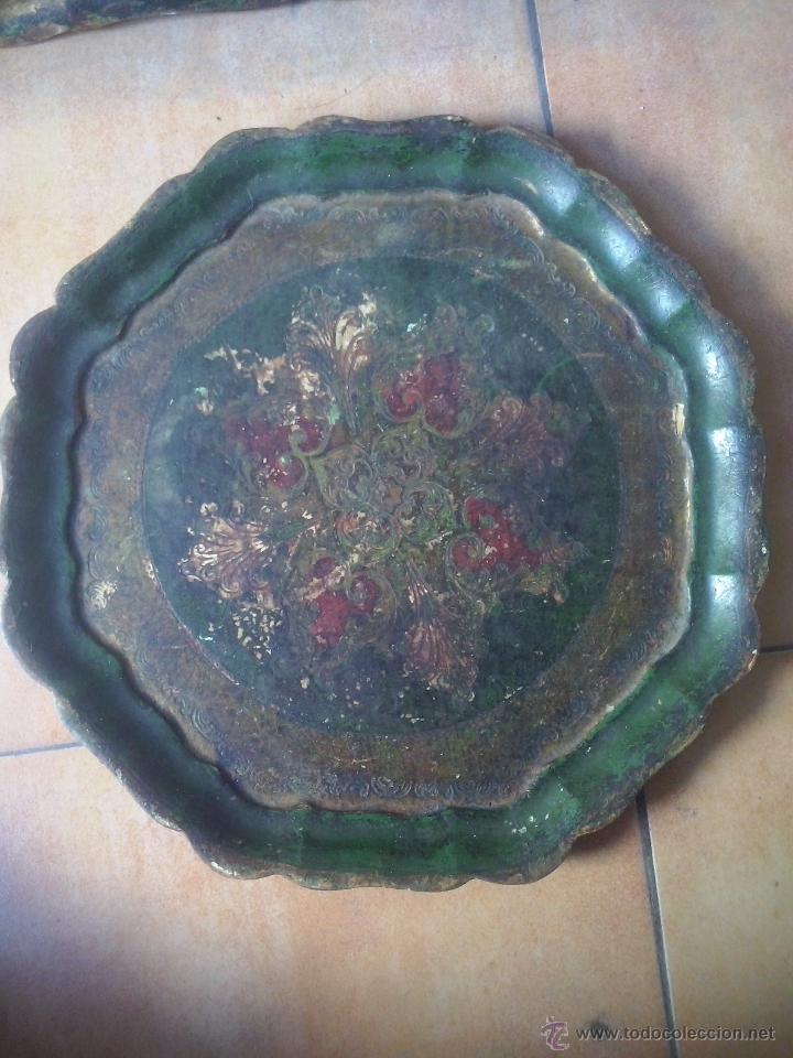 Antig&uuml;edades: atiguas bandejas de madera policromada- bandeja redonda y rectangular - Foto 2