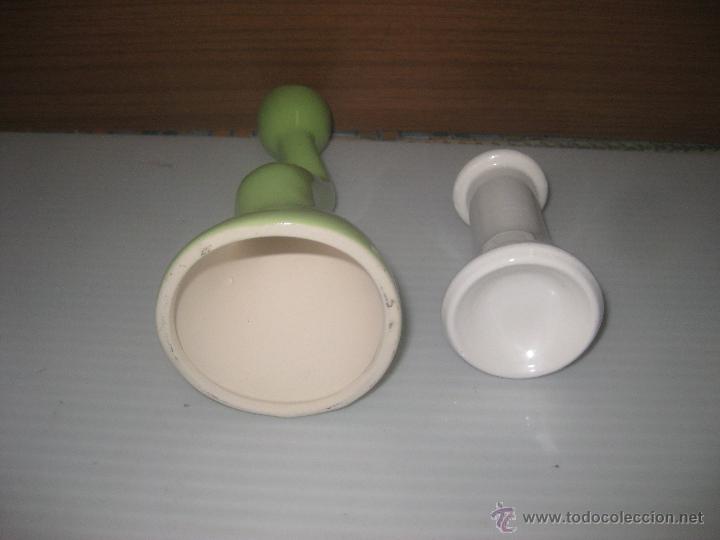 Antig&uuml;edades: 2 Portavelas o floreros Ceramicos - Foto 2