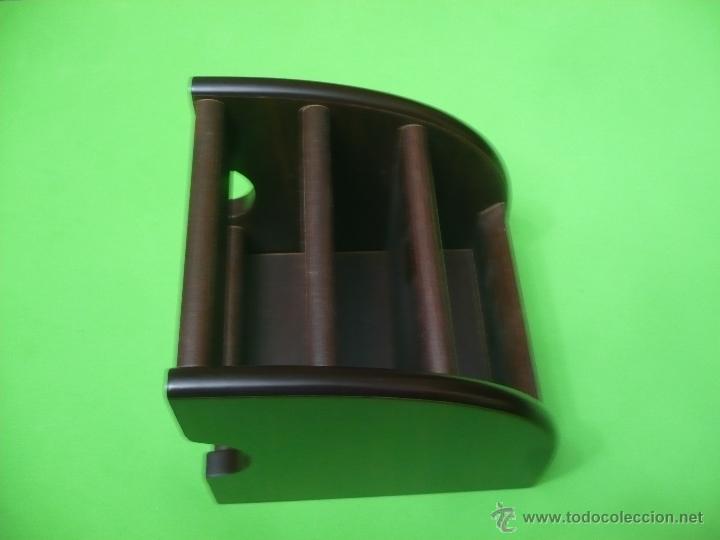Antig&uuml;edades: SOPORTE DE MANDOS EN MADERA COLOR MARRON. - Foto 3