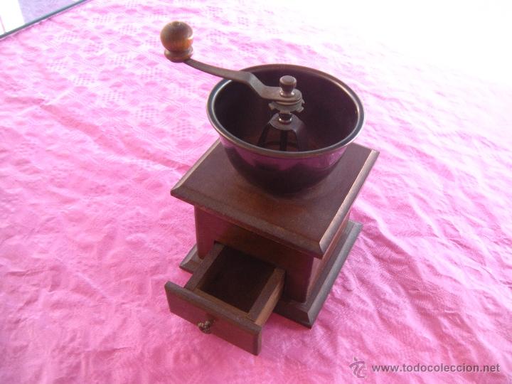 Antiques: MOLINILLO DE CAF&Eacute; DE MADERA.