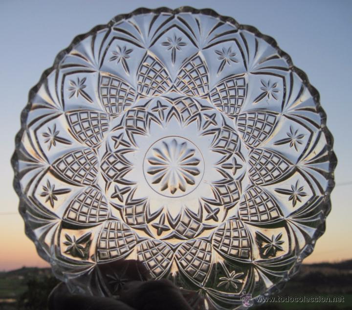 Antiguidades: Seis cuencos de cristal nuevos