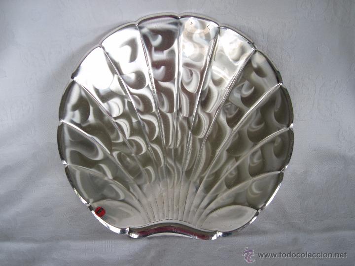 Antig&uuml;edades: Fuente en forma de concha grande silverplated - Foto 1