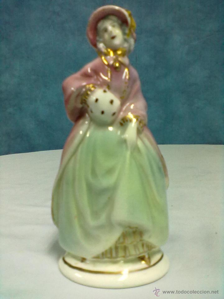 Antig&uuml;edades: FIGURA DAMA DE PORCELANA - Foto 1