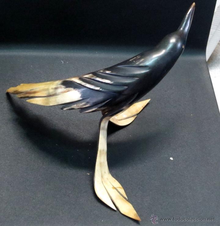 Antig&uuml;edades: CUERNO TALLADO EN FORMA DE P&Aacute;JARO - Foto 1