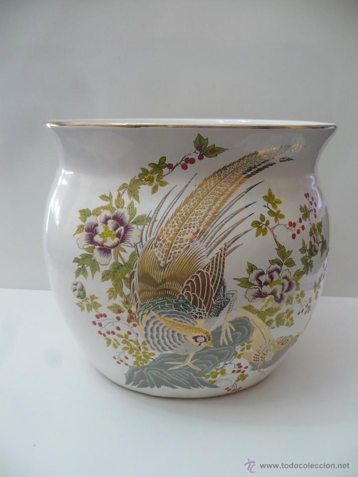 Antig&uuml;edades: MACETERO DE CERAMICA CON DIBUJO DE FAISAN. - Foto 3