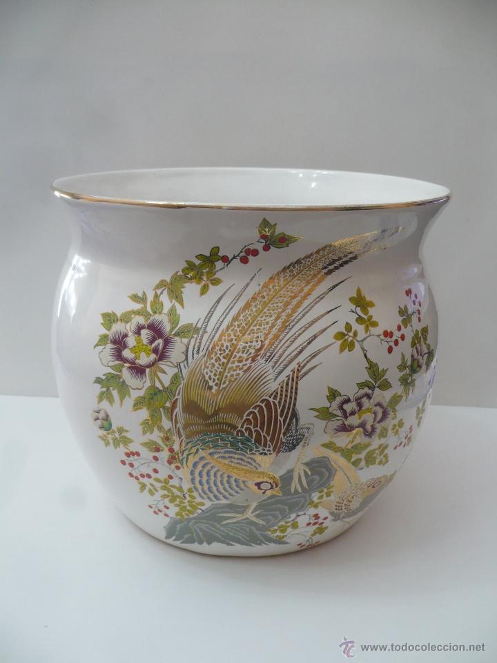 Antig&uuml;edades: MACETERO DE CERAMICA CON DIBUJO DE FAISAN. - Foto 4