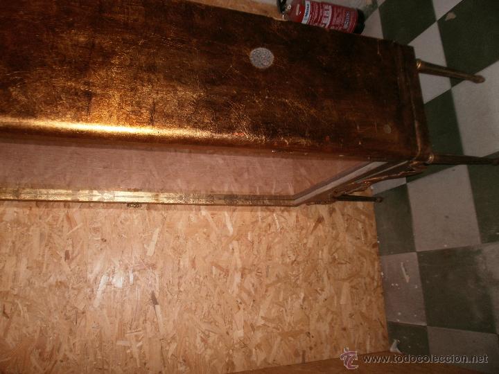 Antig&uuml;edades: VITRINA ESTILO LUIS XV ESTILO IMPERIO AL PAN DE ORO - Foto 20