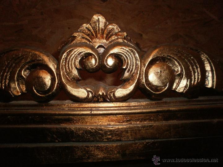 Antig&uuml;edades: VITRINA ESTILO LUIS XV ESTILO IMPERIO AL PAN DE ORO - Foto 22